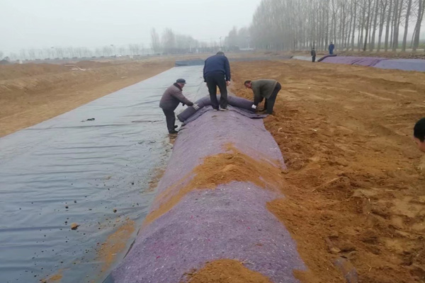 快猫成人短视频在雨季铺设的注意事项